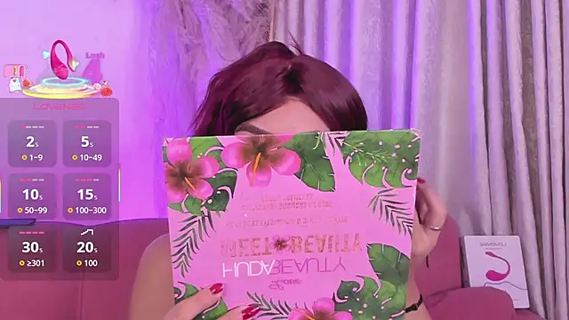 katierouge  online show from 11/30/25, 12:11