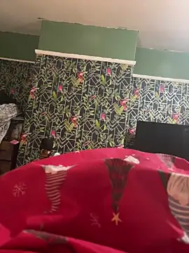 Taboo-Lou online show from 12/17/25, 08:25