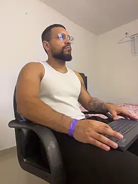 vincentjaxon online show from 11/02/25, 08:41