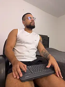 vincentjaxon online show from 10/24/25, 11:42