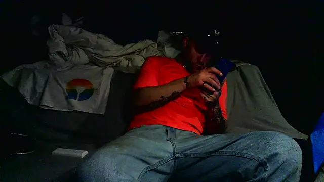 Luv2SuckBWC92 online show from 03/06/26, 09:37