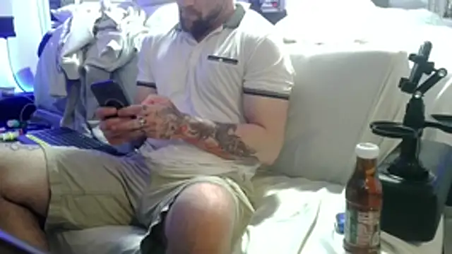 Luv2SuckBWC92 online show from 11/06/25, 11:31