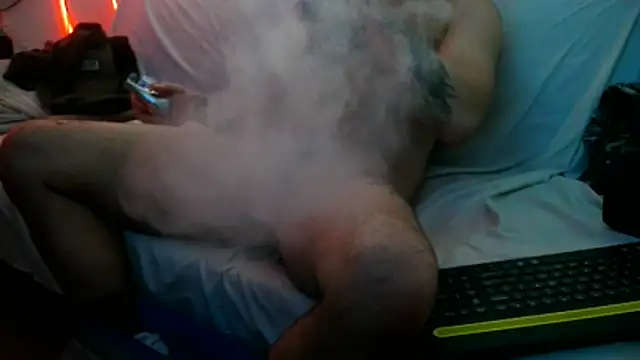 Luv2SuckBWC92 online show from 10/21/25, 03:00