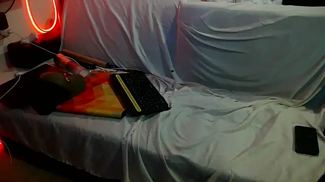 Luv2SuckBWC92 online show from 10/25/25, 05:17