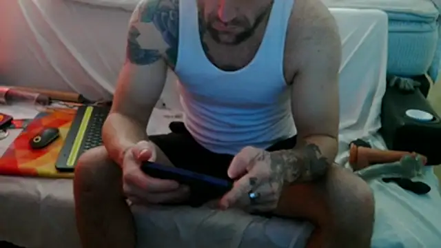 Luv2SuckBWC92 online show from 10/25/25, 05:24