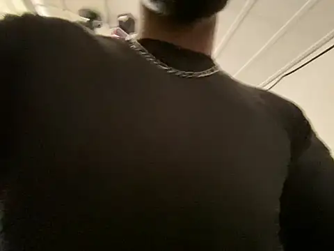 Luv2SuckBWC92 online show from 03/19/26, 03:56