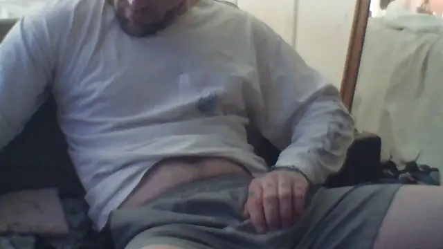 Snapshot of Luv2SuckBWC92 chatting on 02/06/26, 08:27 Luv2SuckBWC92 online show from 02/06/26, 08:27