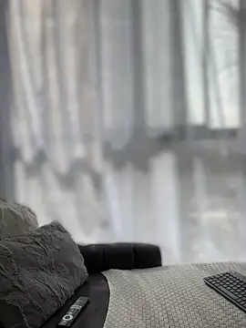 Sofi Leal online show from 09/28/25, 01:07