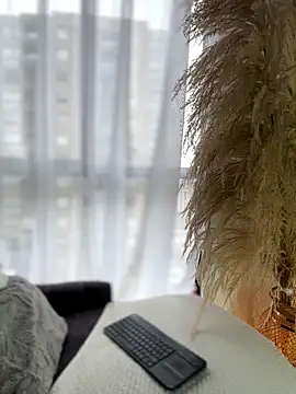 Sofi Leal online show from 03/12/26, 12:20