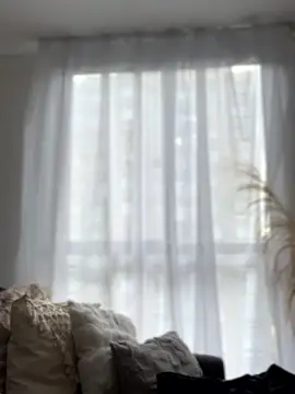 Snapshot of Sofi_Leal chatting on 01/17/26, 12:42 Sofi Leal online show from 01/17/26, 12:42