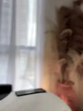 Sofi Leal online show from 10/03/25, 12:17