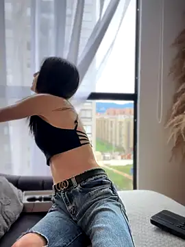 Sofi Leal online show from 11/19/25, 12:16