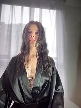 Snapshot of Sofi_Leal chatting on 02/21/26, 12:29 Sofi Leal online show from 02/21/26, 12:29