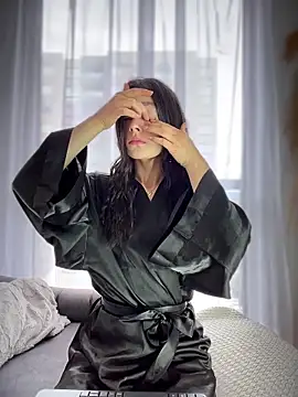 Snapshot of Sofi_Leal chatting on 02/19/26, 12:35 Sofi Leal online show from 02/19/26, 12:35