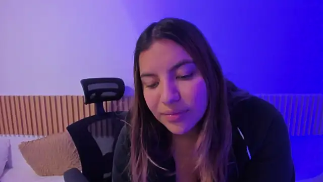 OliviaSweett online show from 10/07/25, 06:53