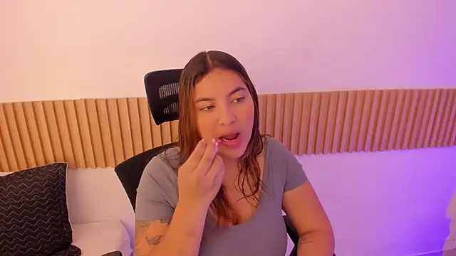 OliviaSweett online show from 10/30/25, 07:00