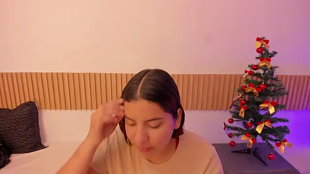 OliviaSweett online show from 12/05/25, 06:39