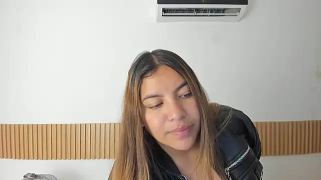 OliviaSweett online show from 10/13/25, 03:13