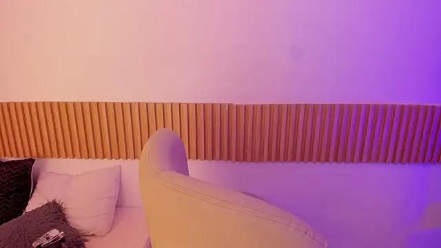 OliviaSweett online show from 11/15/25, 06:56