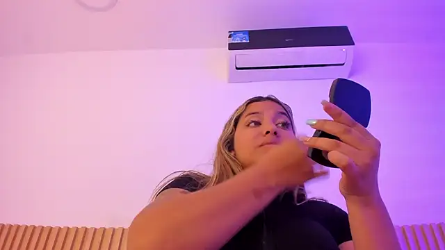 OliviaSweett online show from 03/27/26, 07:04