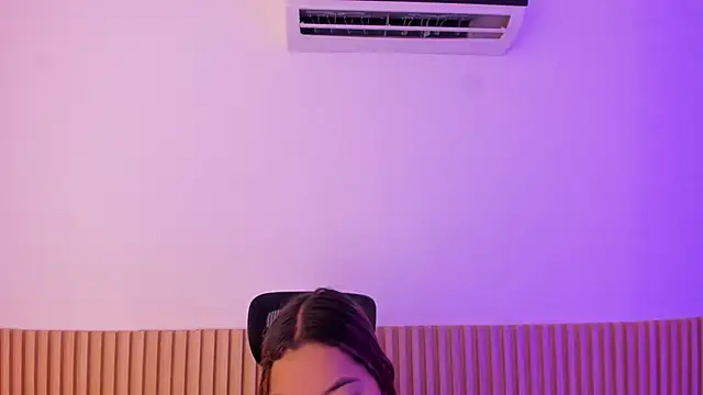 OliviaSweett online show from 09/14/25, 06:41
