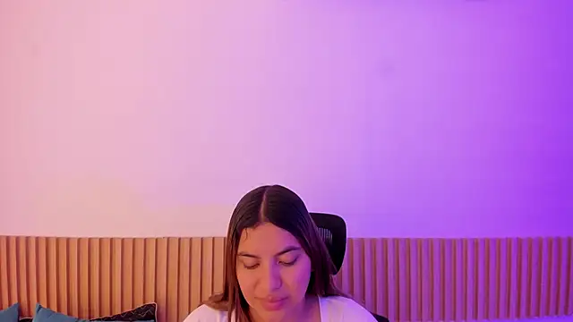 OliviaSweett online show from 11/02/25, 06:13