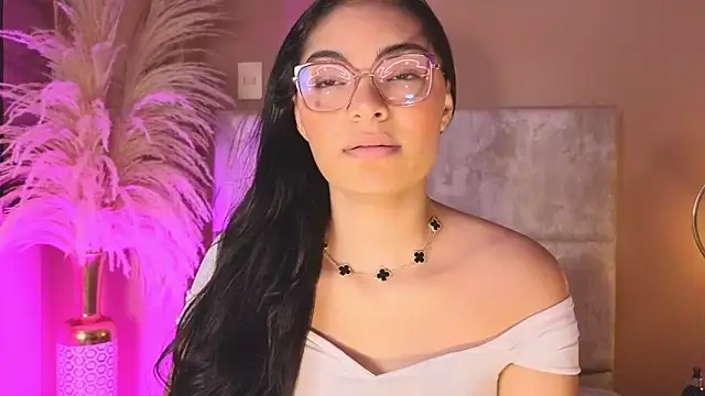 LunaAspen  online show from 04/03/26, 05:52