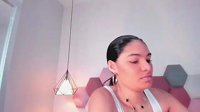 LunaAspen  online show from 11/22/25, 05:45