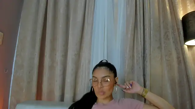 LunaAspen  online show from 11/28/25, 05:57