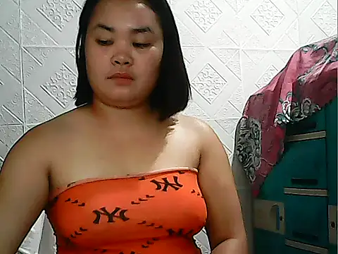 CreamyPussy4uxx online show from 02/14/26, 10:04