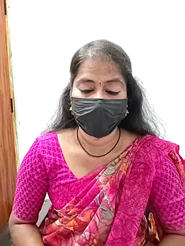 Snapshot of tamil_Sigappu_Roja chatting on 07/15/26, 12:39 tamil Sigappu Roja online show from 07/15/26, 12:39