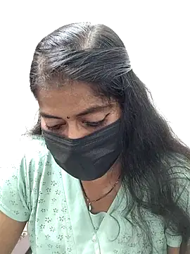 Snapshot of tamil_Sigappu_Roja chatting on 10/14/25, 12:39 tamil Sigappu Roja online show from 10/14/25, 12:39