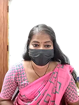 Snapshot of tamil_Sigappu_Roja chatting on 06/18/26, 12:53 tamil Sigappu Roja online show from 06/18/26, 12:53