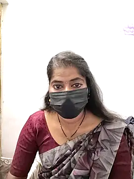 Snapshot of tamil_Sigappu_Roja chatting on 10/28/25, 12:55 tamil Sigappu Roja online show from 10/28/25, 12:55