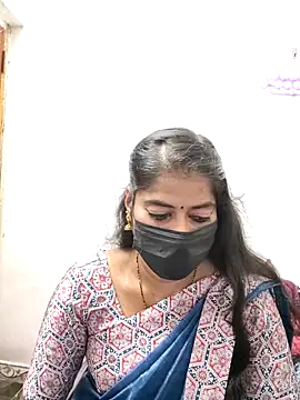 Snapshot of tamil_Sigappu_Roja chatting on 11/12/25, 12:26 tamil Sigappu Roja online show from 11/12/25, 12:26