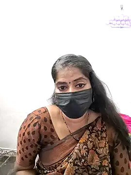 Snapshot of tamil_Sigappu_Roja chatting on 11/18/25, 01:03 tamil Sigappu Roja online show from 11/18/25, 01:03