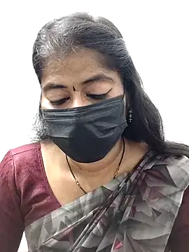 Snapshot of tamil_Sigappu_Roja chatting on 10/13/25, 12:34 tamil Sigappu Roja online show from 10/13/25, 12:34