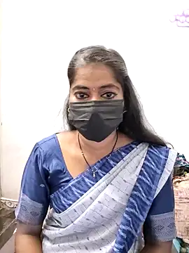 Snapshot of tamil_Sigappu_Roja chatting on 10/29/25, 12:42 tamil Sigappu Roja online show from 10/29/25, 12:42