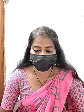 Snapshot of tamil_Sigappu_Roja chatting on 06/30/26, 12:32 tamil Sigappu Roja online show from 06/30/26, 12:32