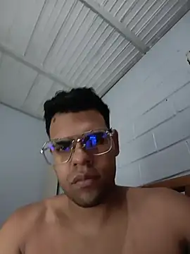 Bigtiti01 online show from 12/18/25, 09:29