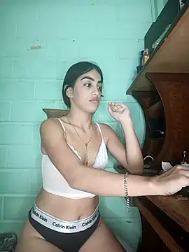 Bigtiti01 online show from 10/15/25, 07:22