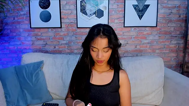 MelanyOconner online show from 03/08/26, 12:16