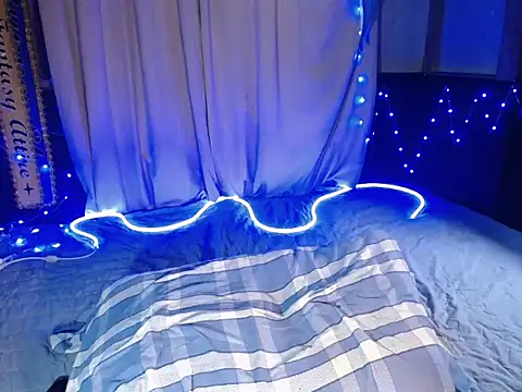 Snapshot of hot_tsmicah chatting on 03/21/26, 08:19 hot tsmicah online show from 03/21/26, 08:19