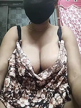 Snapshot of Devi-with-Ram chatting on 02/19/26, 04:48 Devi-with-Ram online show from 02/19/26, 04:48