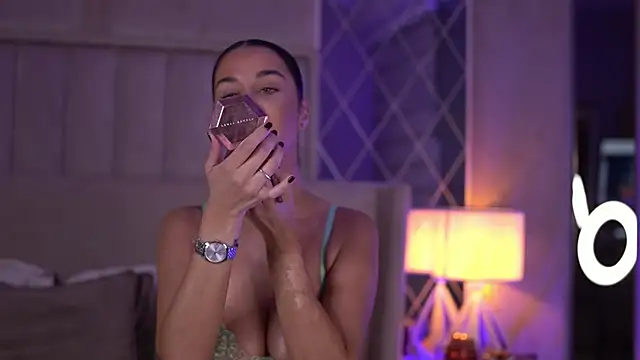 FrancescaDante online show from 11/11/25, 06:41