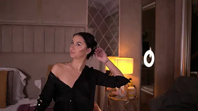 FrancescaDante online show from 12/14/25, 06:30