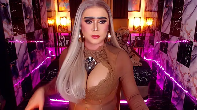 Seductivemeganxx online show from 12/14/25, 08:36