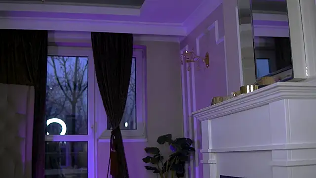 EmaHallee online show from 03/23/26, 04:34