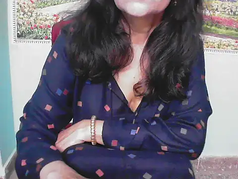 Lovely bhabhi143 online show from 03/08/26, 06:17