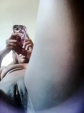 Snapshot of Sweetheart1695 chatting on 12/17/25, 10:09 Sweetheart1695 online show from 12/17/25, 10:09